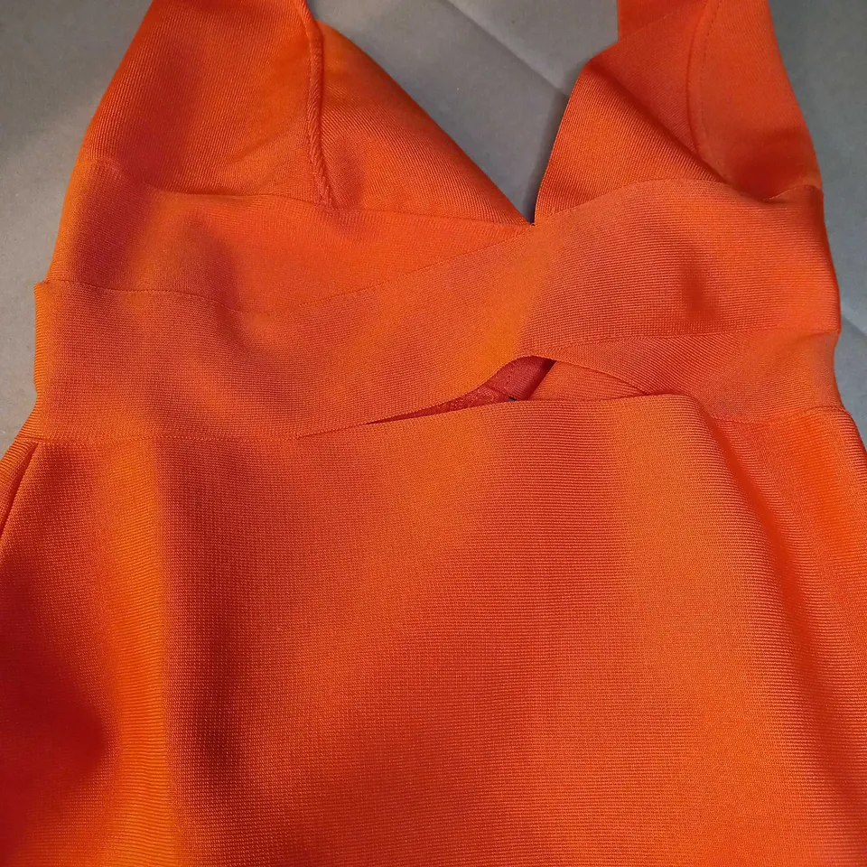DESIGNER VIBRANT ORANGE HALTERNECK LOW BACK FORM FITTING MIDI DRESS - SIZE 16