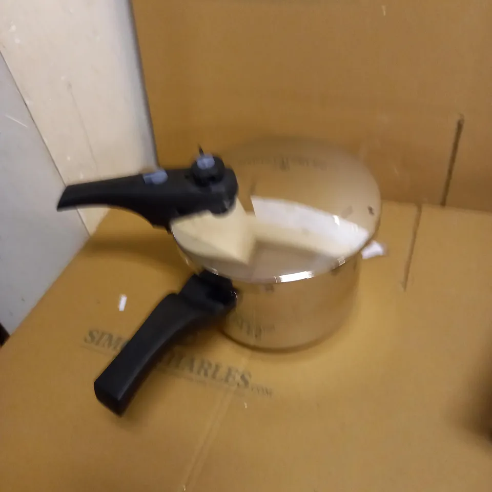 PRESTIGE SMART PLUS PRESSURE COOKER