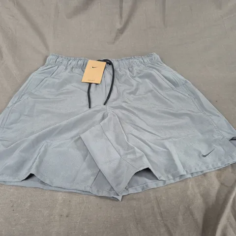 NIKE LOGO CASUAL SHORTS SIZE SMALL