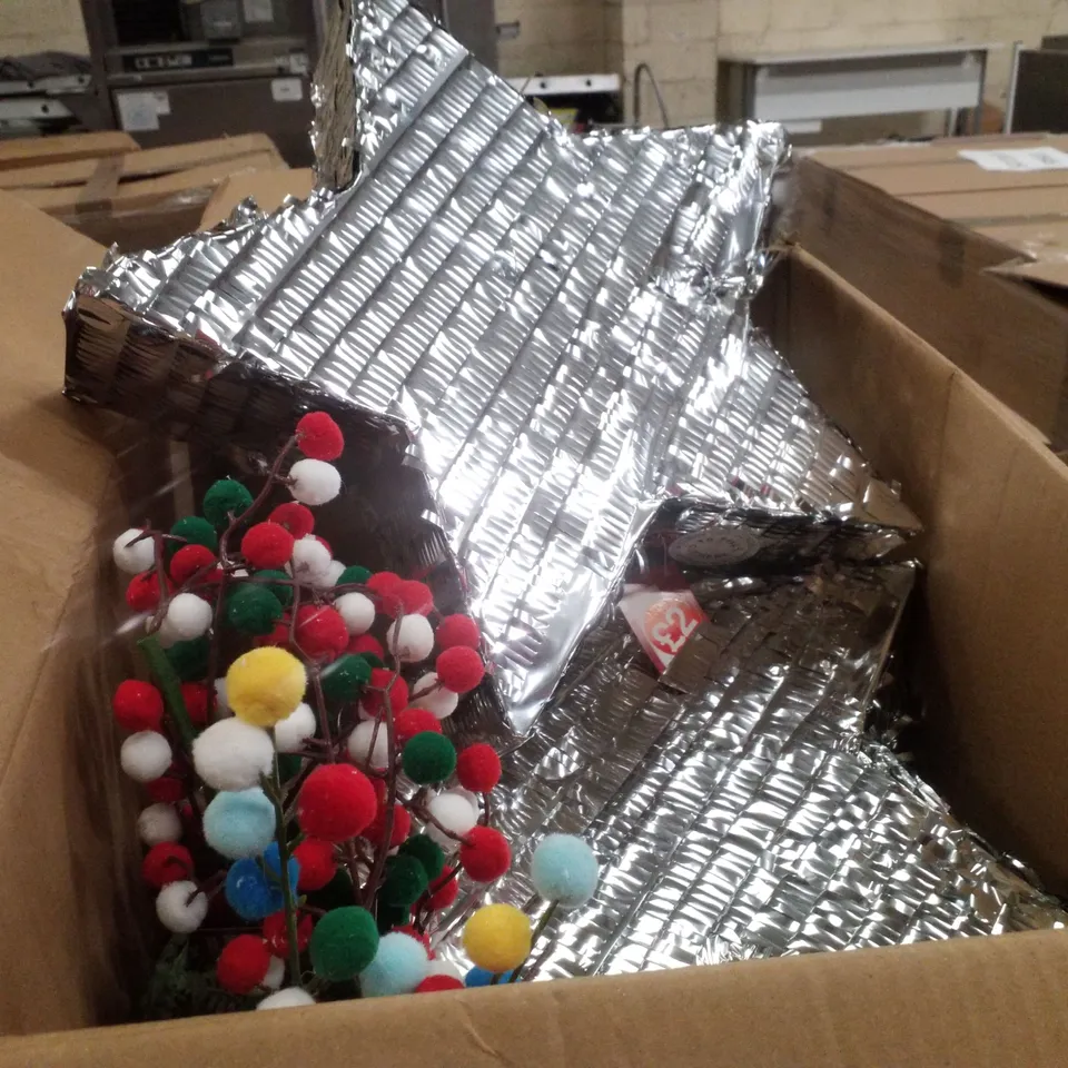 PALLET CONTAINING ASSORTED CHRISTMAS PRODUCTS & DECORATIONS INCLUDING WOODEN LANTERNS, STOCKINGS, STAR PINATA & FOIL CHRISTMAS TREE BALLOONS