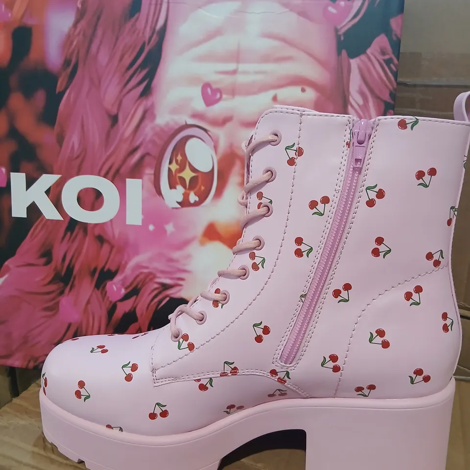 BOXED KOI CHERRY PASSION PLATFORM BOOTS – BABY PINK, UK 10 