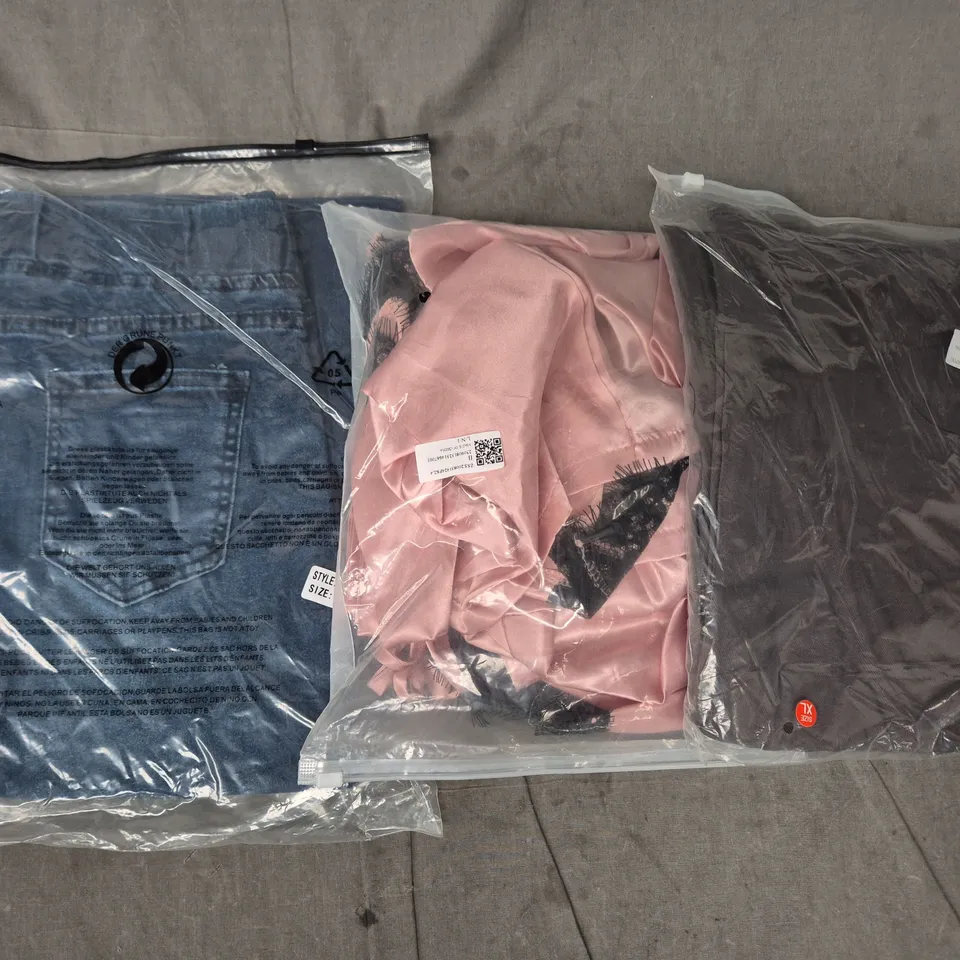 APPROXIMATELY 25 ASSORTED CLOTHING AND FASHION PRODUCTS IN VARIOUS STYLES AND SIZES - COLLECTION ONLY