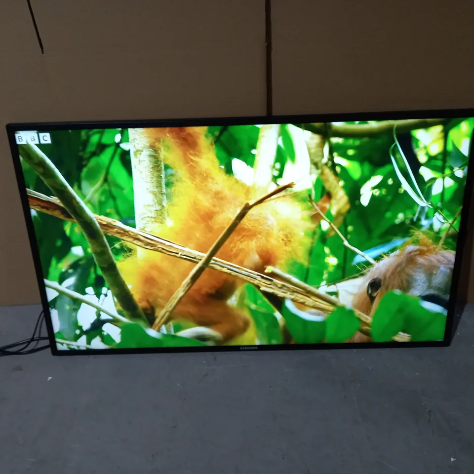 SAMSUNG UNBOXED PROFESSIONAL DISPLAY 46" - MODEL DE46C