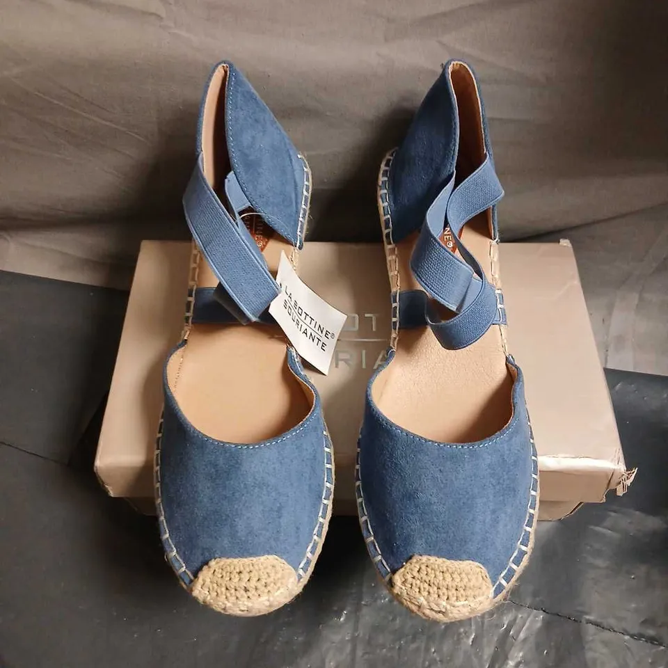 LA BOTTINE SOURIANTE NAVY ESPADRILLE SANDALS – UK 7.5 (EU 41)