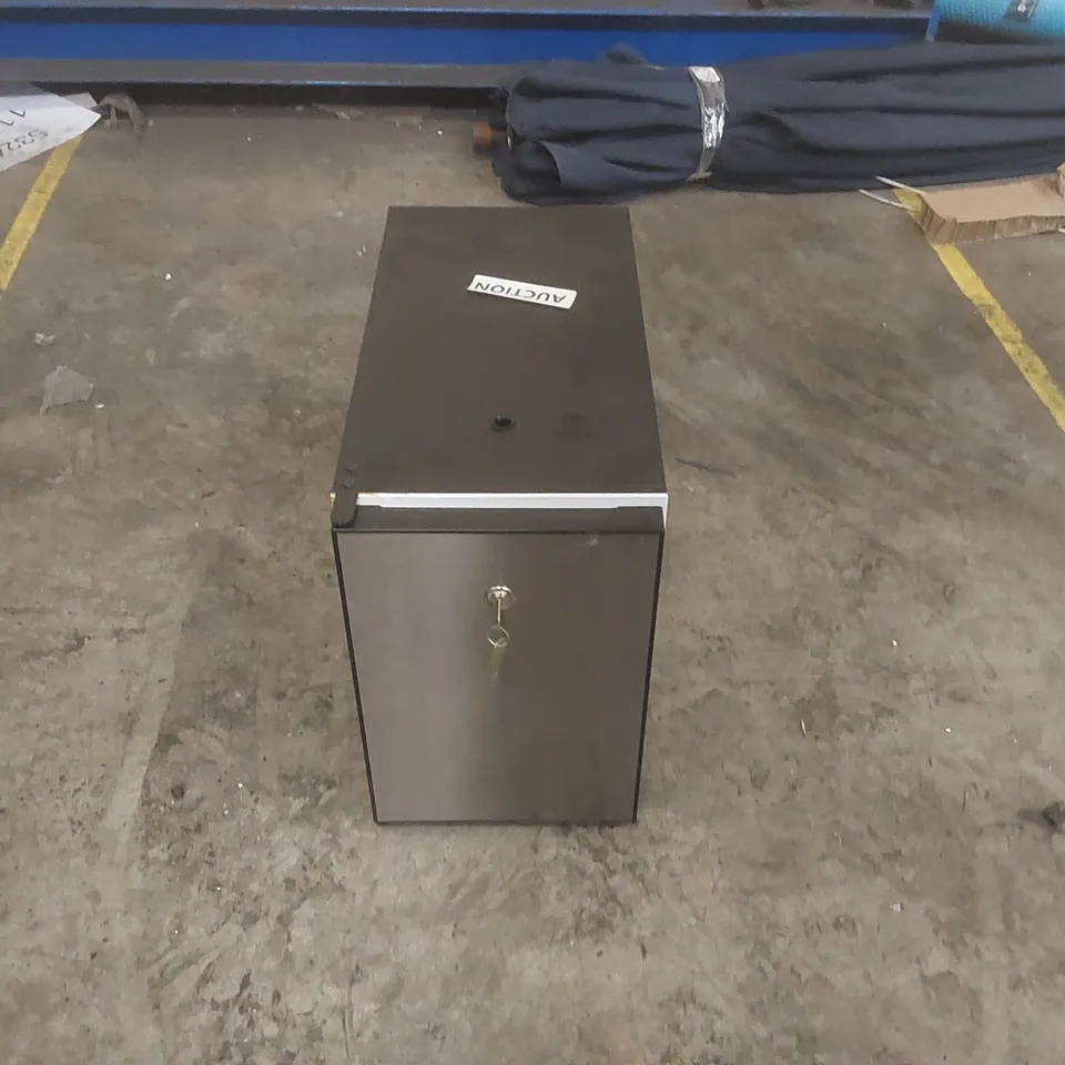 VITRIFRIGO COMMERCIAL MILK CHILLER FOR COFFEE MACHINE