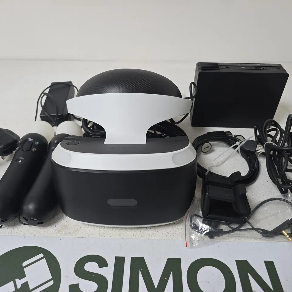 SONY PLAYSTATION VR (PSVR) HEADSET WITH TWO MOVE CONTROLLERS AND PROCESSING UNIT