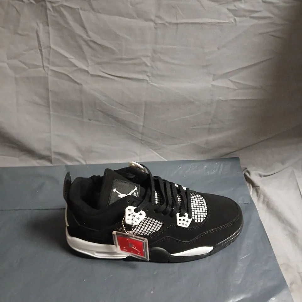 NIKE AIR JORDAN SNEAKERS – BLACK/WHITE - UK 11