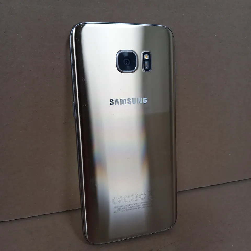 SAMSUNG GALAXY S7 EDGE SMARTPHONE IN GOLD
