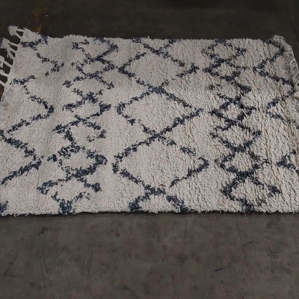BRAND NEW BAGGED PACO HOME NADOR RUG - 120 x 170cm