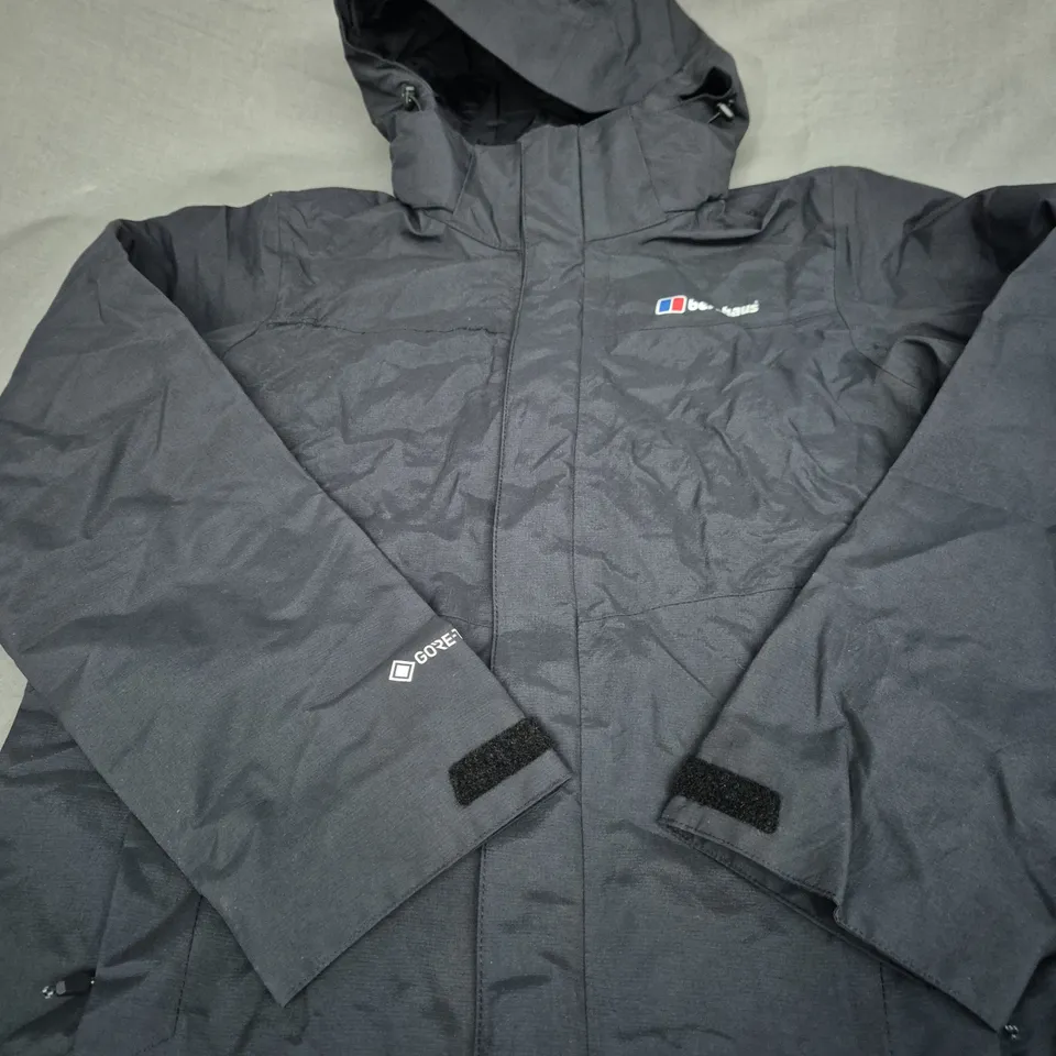 BERGHAUS WATERPROOF ZIPED JACKET SIZE S