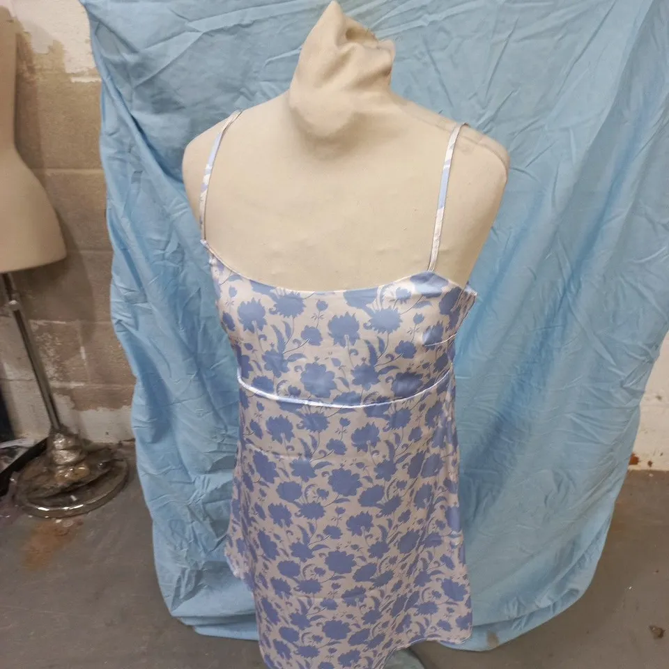 WILD LOVERS LONDON WOMEN'S FLORAL PRINT DRESS – BLUE, SLEEVELESS MIDI