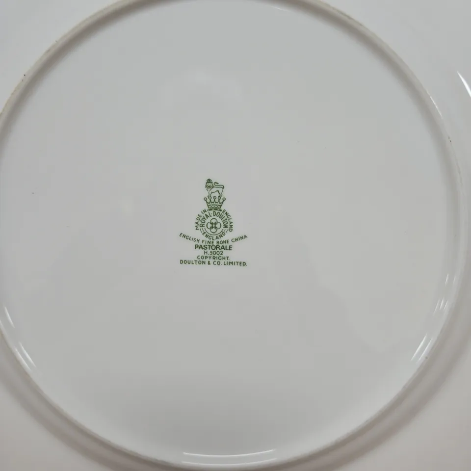 ROYAL DOULTON ENGLISH FINE BONE CHINA PASTORALE H5002 PLATE 