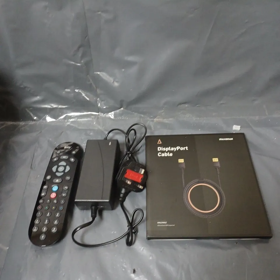 BOX OF APPROXIMATELY 20 ASSORTED ELECTRICAL ITEMS TO INCLUDE REMOTE CONTROLS, CHARGING AND POWER CABLES