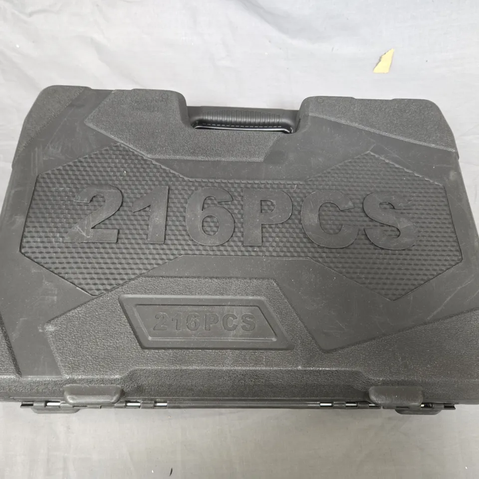 216-PIECE SOCKET SET WITH CASE. ONE LATCH ON CASE IS BROKEN