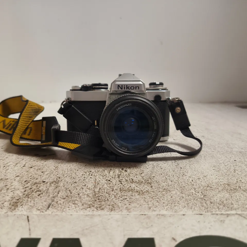 NIKON SLR CAMERA WITH JESSOP BAG AND ACCESSORIES TO INCLUDE TAMRON LENS + NIKON TELECONVERTOR TC - 200 ETC