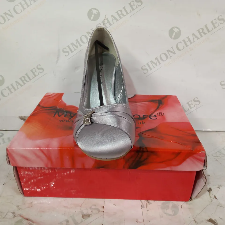 BOXED PAIR OF MY SHOE STORE CLOSED TOE SLIP-ON HEELS IN SATIN SILVER COLOUR W. JEWEL EFFECT SIZE 5