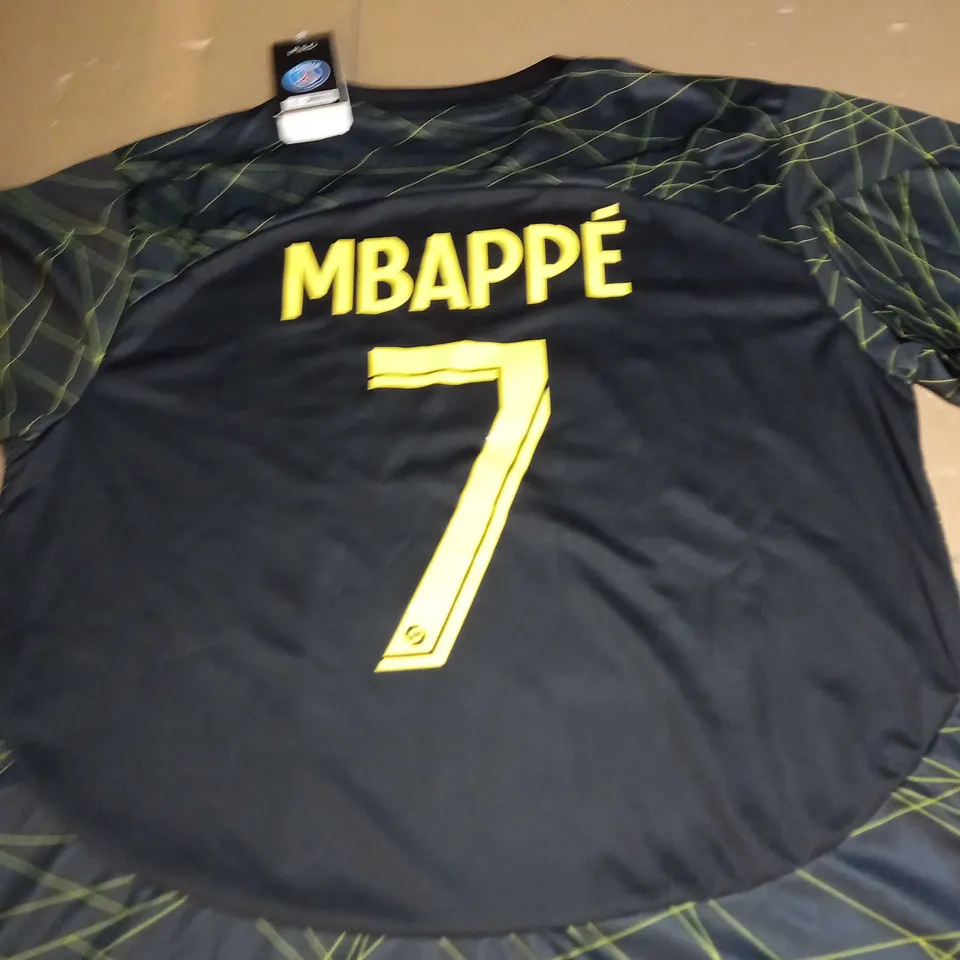 PSG FC AWAY KIT WITH MBAPPE 7 SIZE L