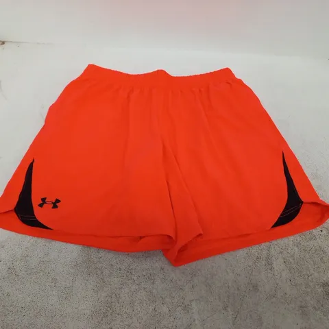 UNDER ARMOUR ORANGE TRAINING SHORTS - SIZE L