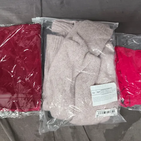 APPROXIMATELY 20 ASSORTED CLOTHING AND FASHION PRODUCTS IN VARIOUS STYLES AND SIZES - COLLECTION ONLY