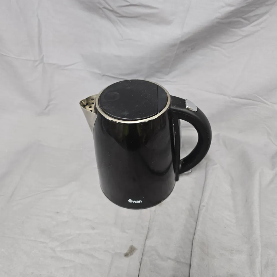 SWAN ELECTRIC KETTLE – BLACK 