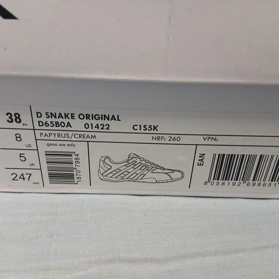 GEOX D SNAKE ORIGINAL TRAINERS – UK 5 (EU 38) – CREAM/BEIGE
