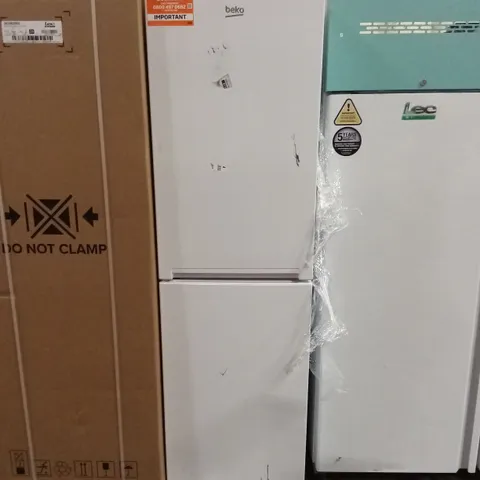 BEKO FRIDGE FREEZER - WHITE
