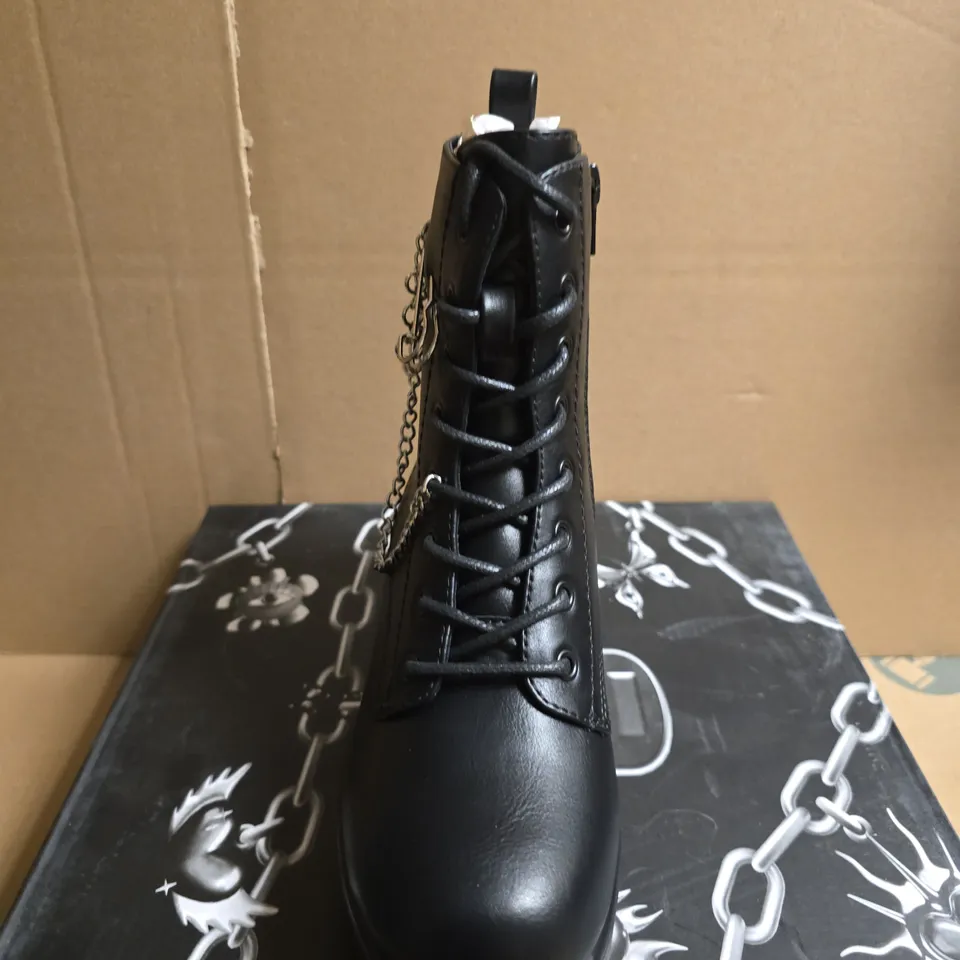 BOXED PAIR OF KOI SALVIUS SAFETY PIN MILITARY LACE UP BOOTS - BLACK, UK3