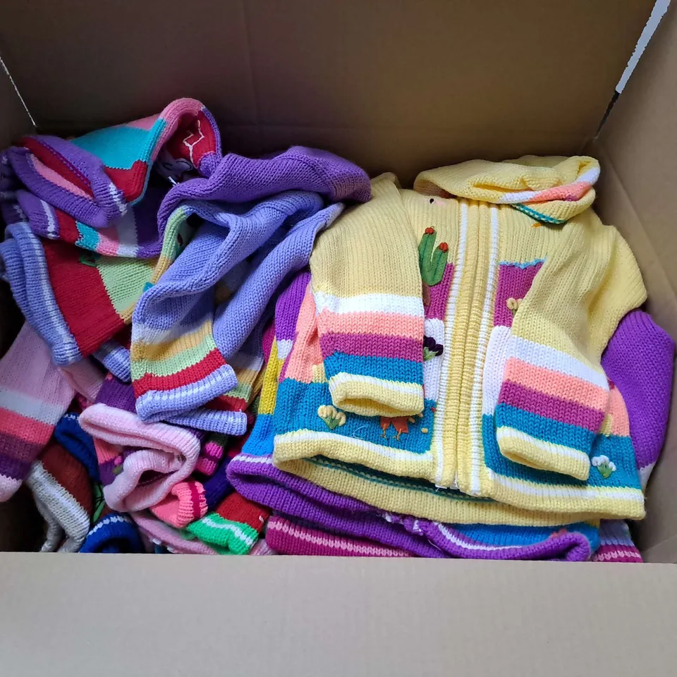 LARGE QUANTITY OF COLOURFUL HANDMADE CHILDRENS CARDIGANS - VARIOUS SIZES