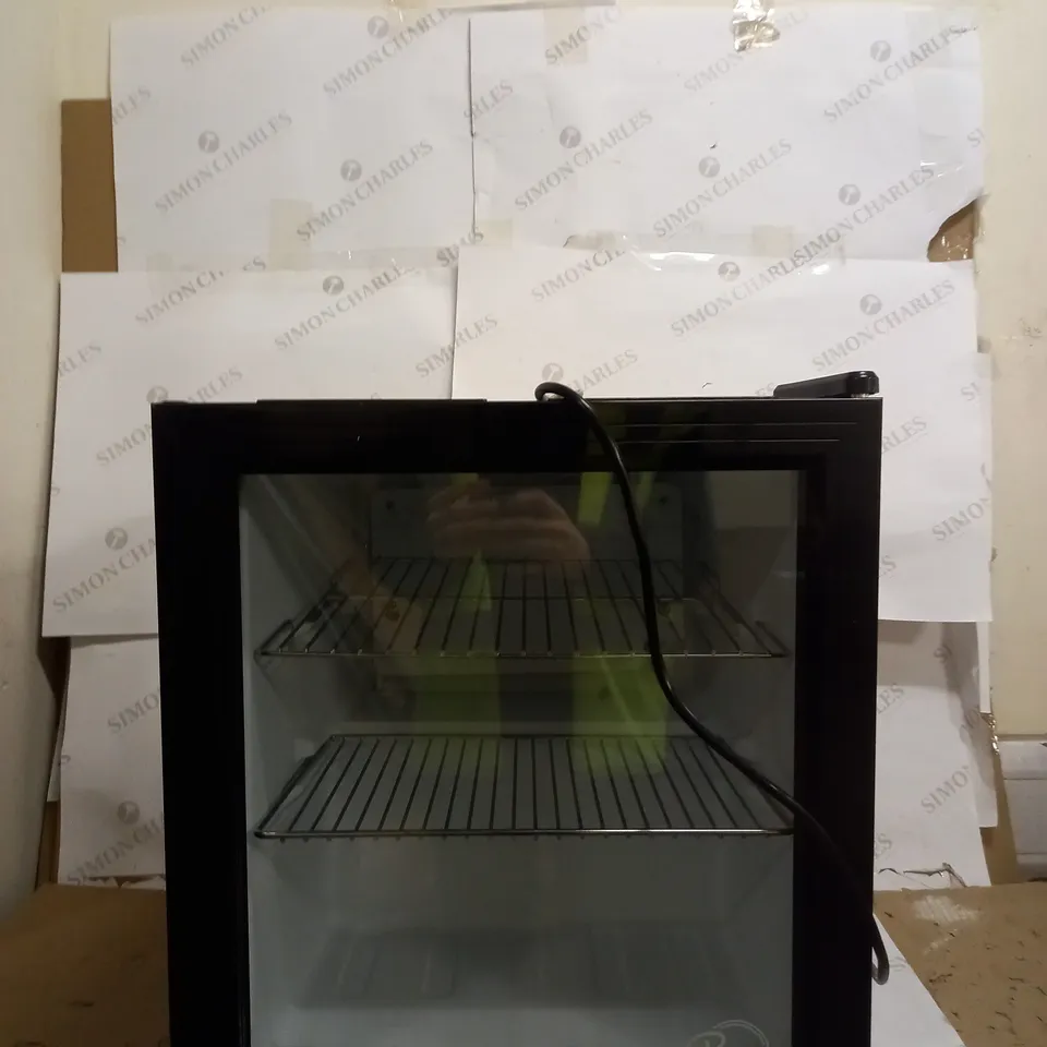 DRINKSTUFF FROSTBITE MINI FRIDGE - BLACK