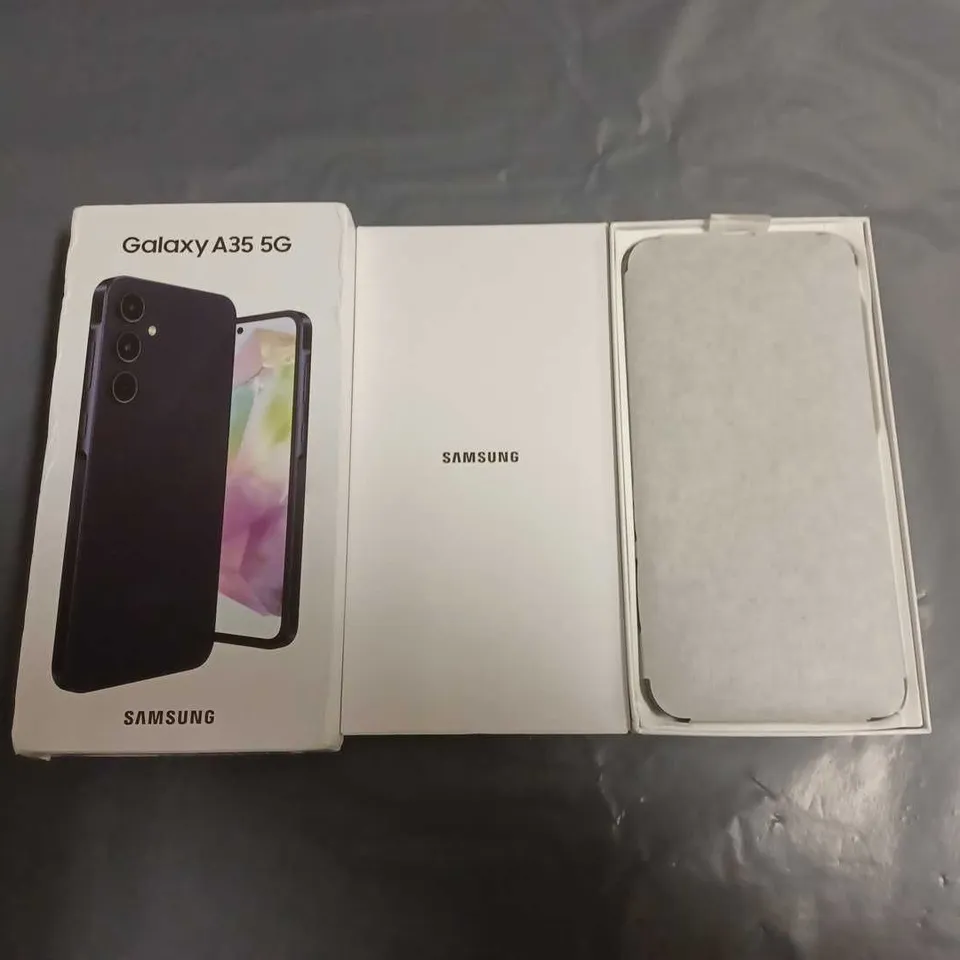 BOXED SAMSUNG GALAXY A35 5G 6GB 128GB IN AWESOME NAVY - SM-A356B/DS