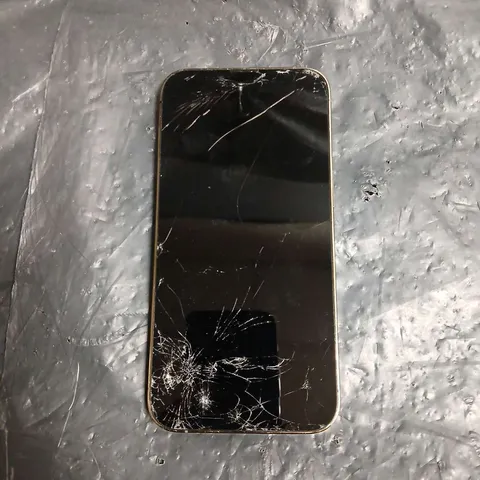 APPLE IPHONE SMARTPHONE - WHITE & GOLD - DAMAGED (FRONT & BACK CRACKED)