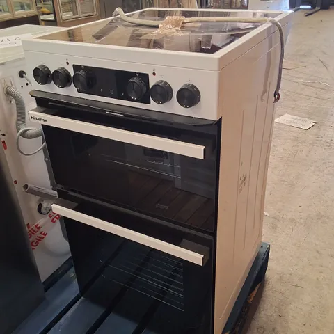 HISENSE HDCEC5C10W FREESTANDING CERAMIC ELECTRIC COOKER WITH DOUBLE OVEN - WHITE