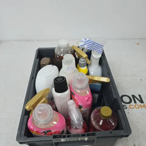 TOTE OF APPROXIMATELY 14 ASSORTED ITEMS TO INCLUDE: WILTON LONDON FABRIC CONDITIONER