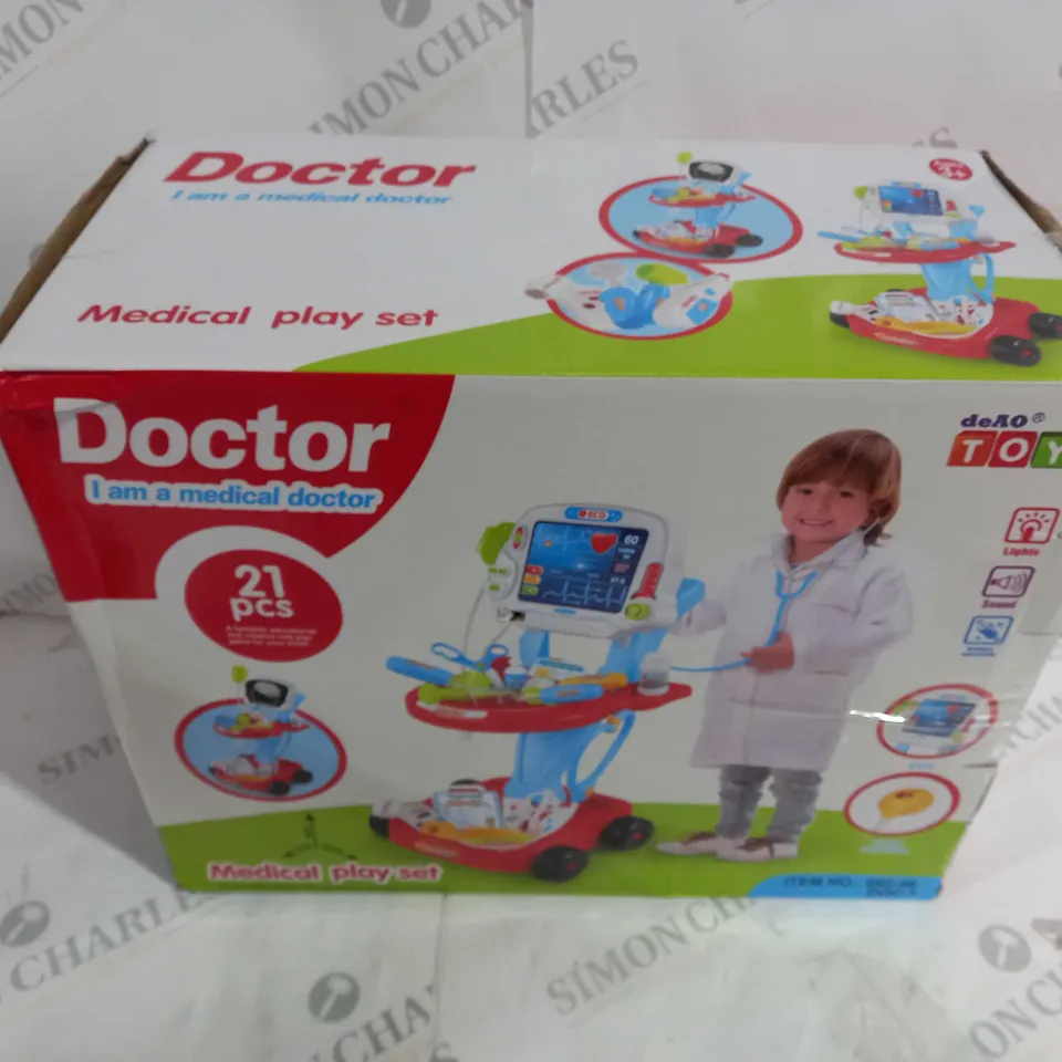 BOXED DEAO TOYS DOCTOR MEDICAL SET