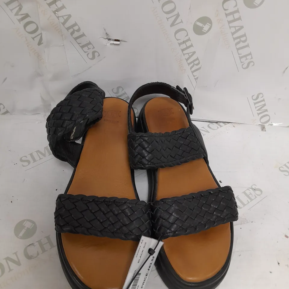 DUNE LONDON LORRIS FLATFORM SANDAL SIZE 6