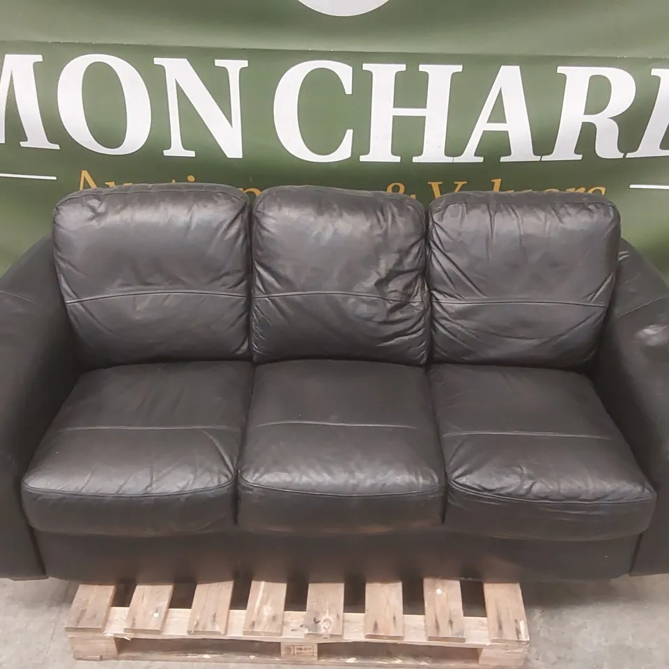 QUALITY DESIGNER LEATHER UPHOLSTERED 3-SEATER SOFA