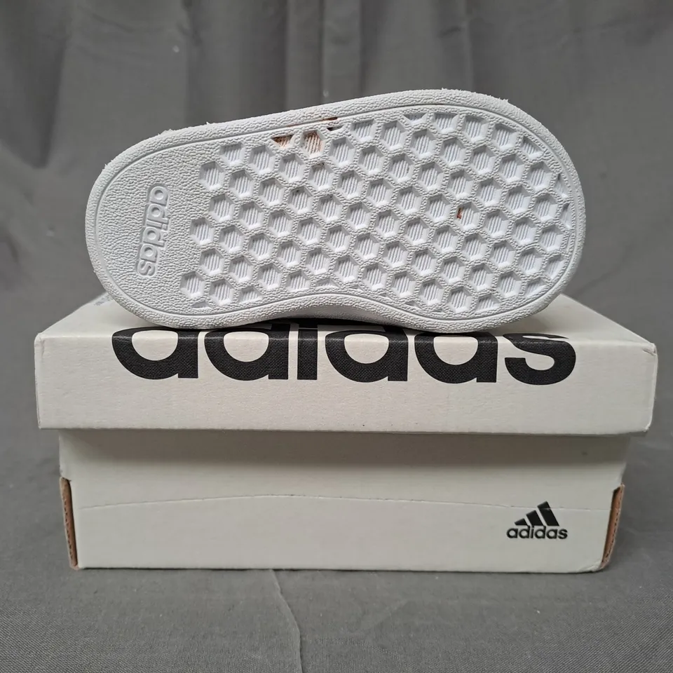 BOXED PAIR OF ADIDAS GRAND COURT 2.0 KIDS SHOES IN WHITE/PRISMATIC EFFECT UK SIZE 3