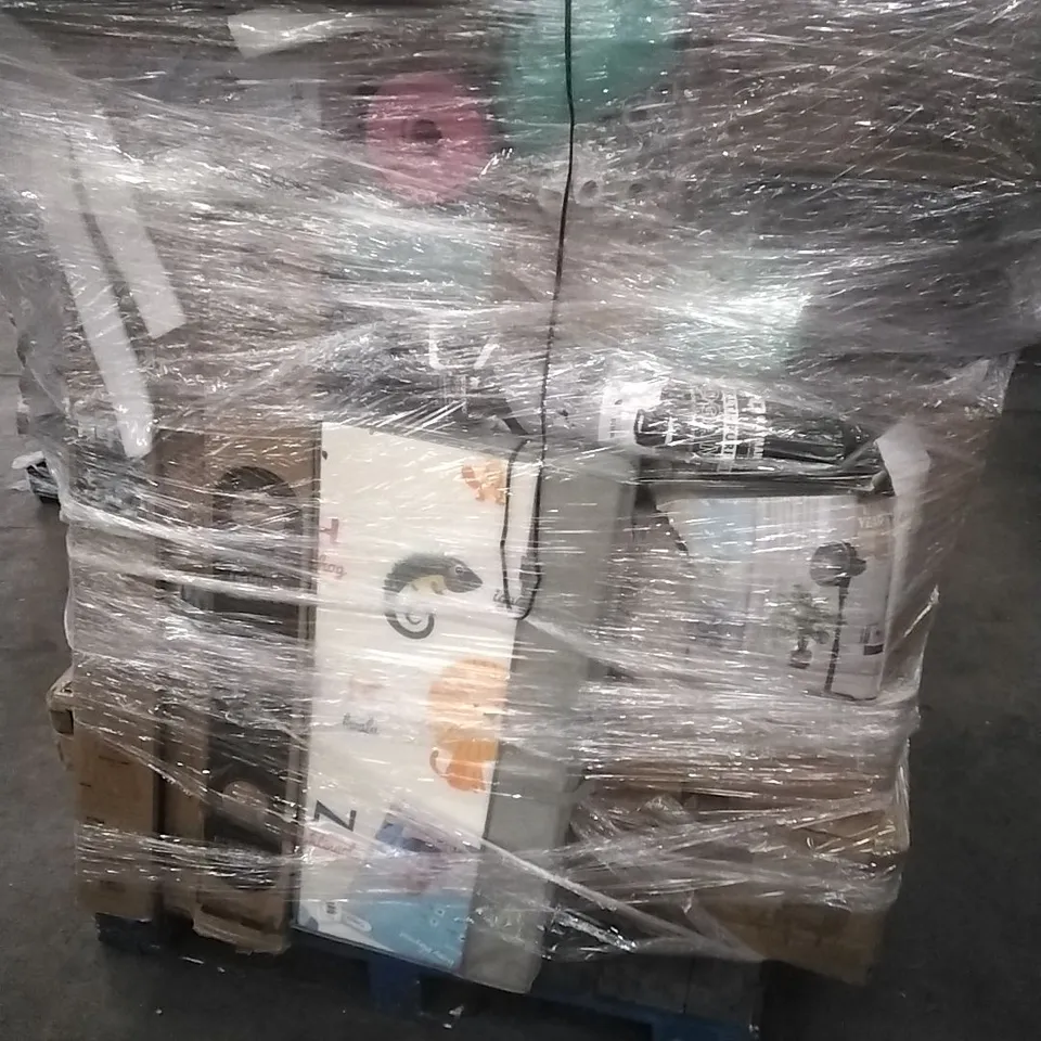 PALLET CONTAINING A LARGE QUANTITY OF ASSORTED HOUSEHOLD GOODS WHICH INCLUDE; SUITCASES, GARDEN PARASOL, FANS, 4PC SOFA RATTEN SET ETC