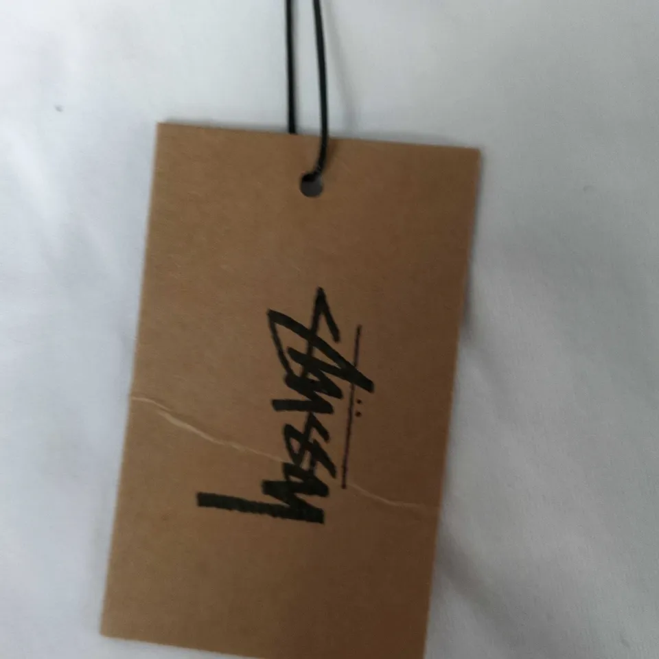 STÜSSY WHITE T-SHIRT, SIZE M, MADE IN MEXICO
