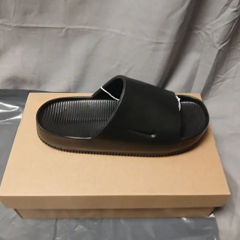 NIKE BLACK SLIDE SANDALS – UK SIZE 8