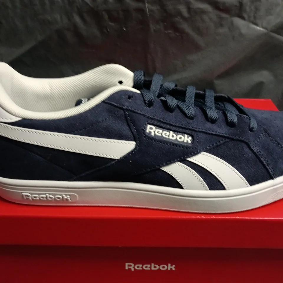BOXED PAIR OF REEBOK COURT RETRO UNISEX TRAINERS – UK 11 NAVY/BLACK/WHITE 
