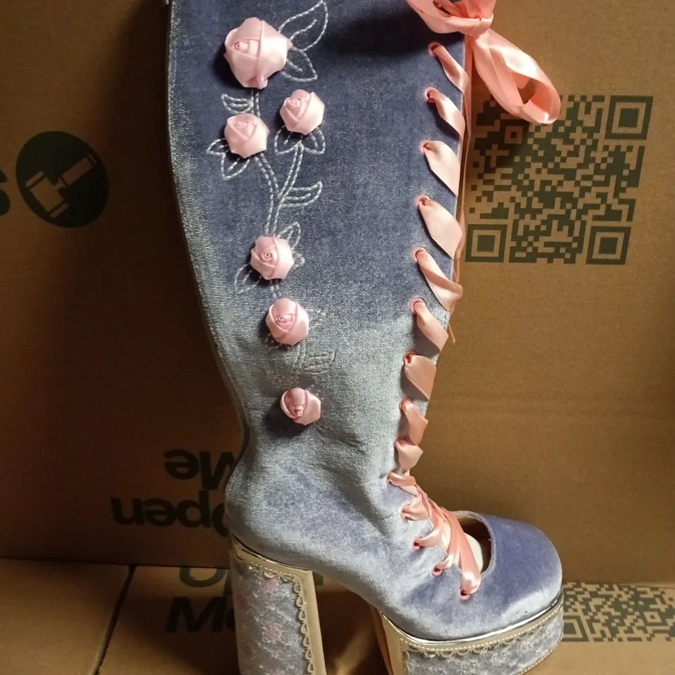 BOXED PAIR OF KOI GUILTLESS GHOST LACE UP PLATFORM LONG BOOTS IN LILAC SIZE UK 5