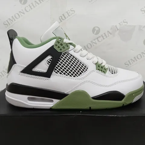 BOXED PAIR OF AIR JORDAN 4S RETRO IN WHITE & KHAKI TRAINERS - UK 7