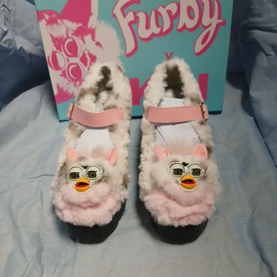 BOXED KOI FURBY TIRA CHURCH MOUSE EDITION SHOES - UK 4