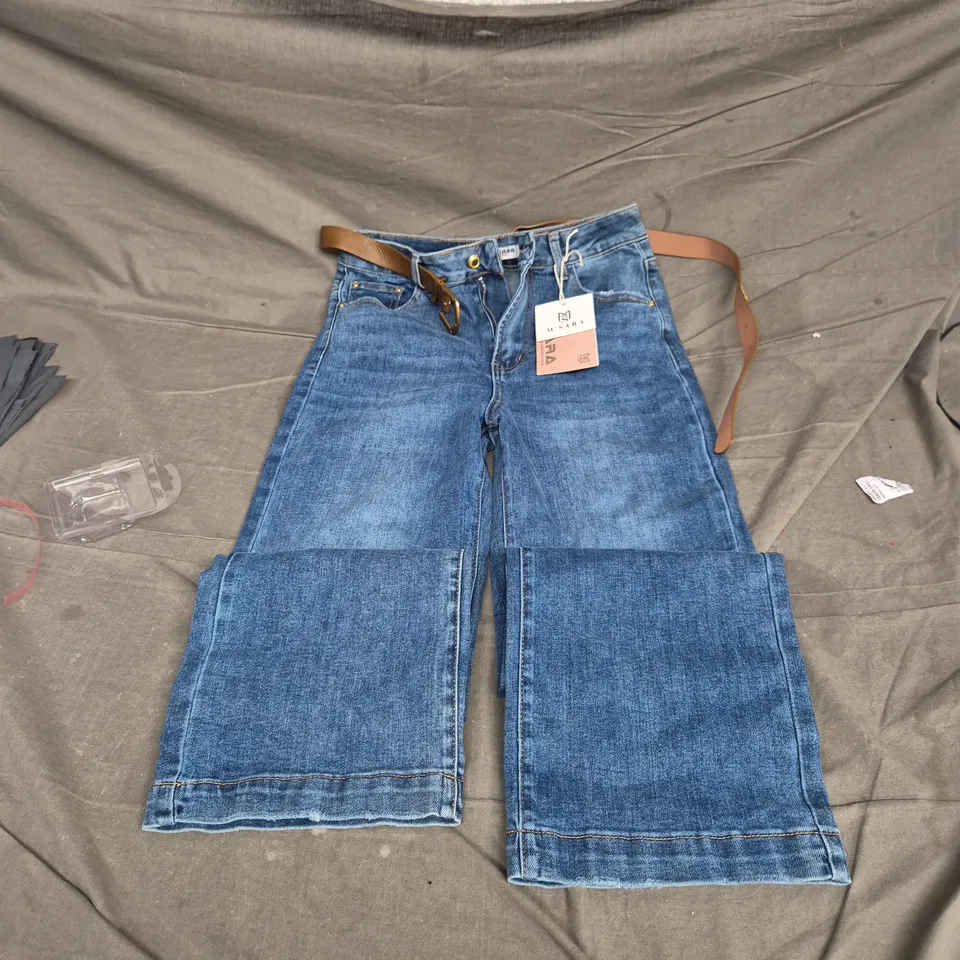 DENIM JEANS WITH BELT – BLUE