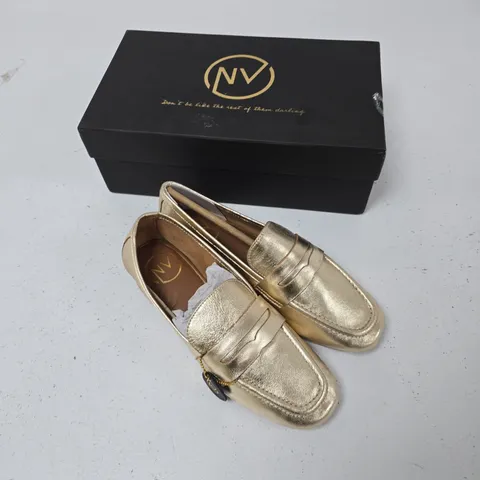 ZOIE NV GOLD LEATHER LOAFERS – UK 4
