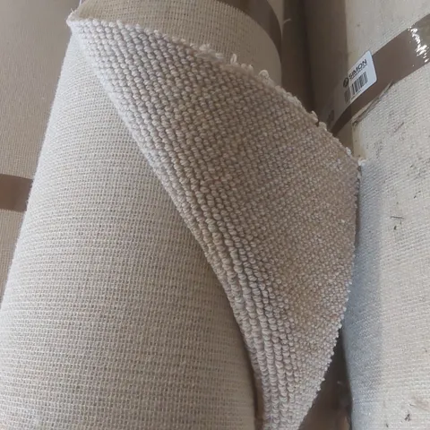 ROLL OF QUALITY BEACHCOMBER SAND CARPET - APPROXIMATELY 5 x 2.14m