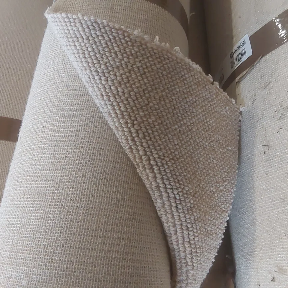 ROLL OF QUALITY BEACHCOMBER SAND CARPET - APPROXIMATELY 5 x 2.14m