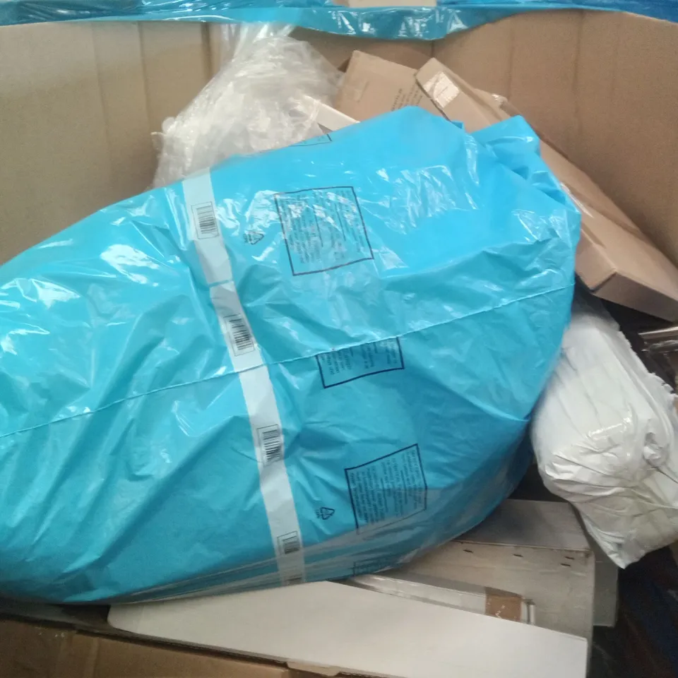 PALLET OF ASSORTED ITEMS INCLUDING AUTOMATIC RICE STORAGE, HEATED BLANKET, DONYER POWER ELECTRICAL CONVECTOR HEATER, PORTABLE WARDROBE, JUDGE NON-STICK TABLE GRILL, FOLDABLE STORAGE BOX 