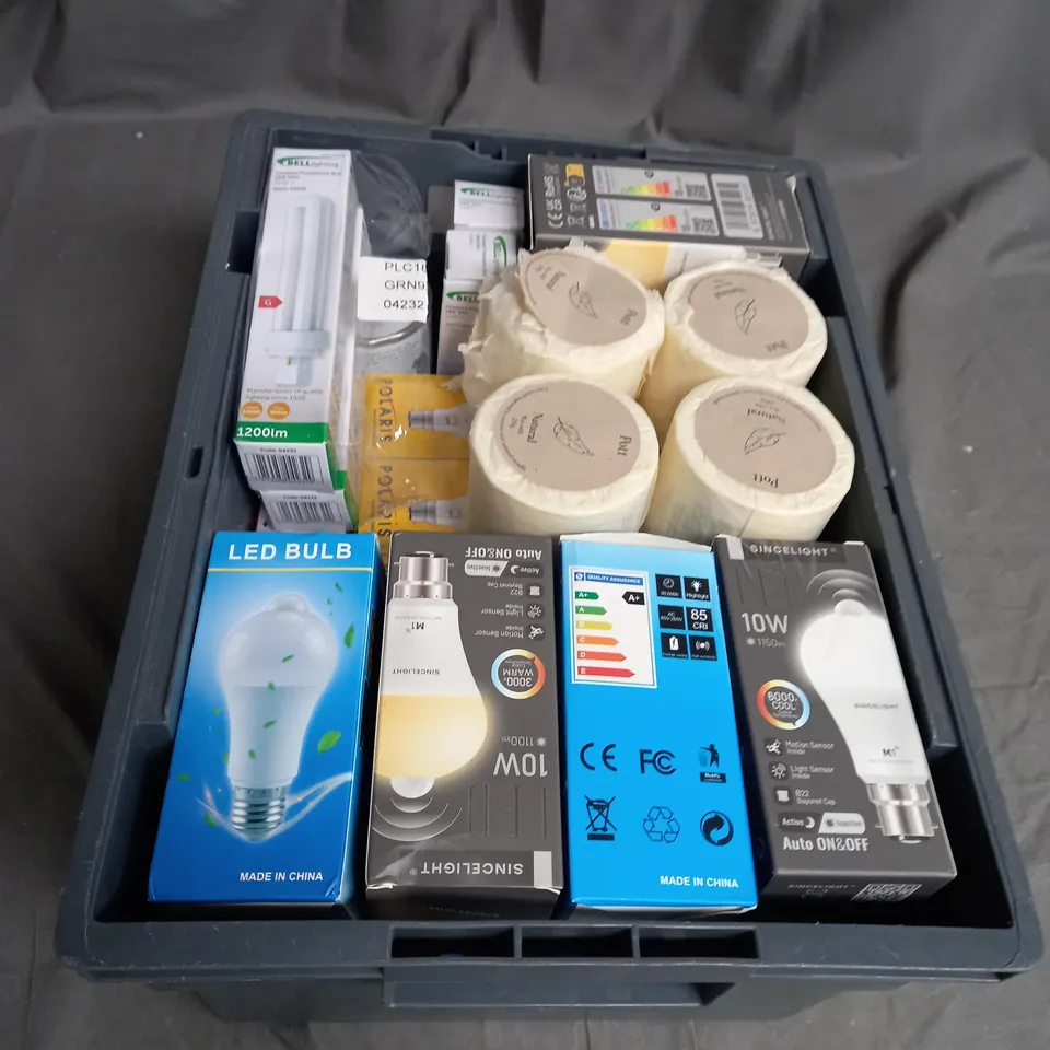 TOTE OF ASSORTED CANDLES AND LIGHTBULBS 